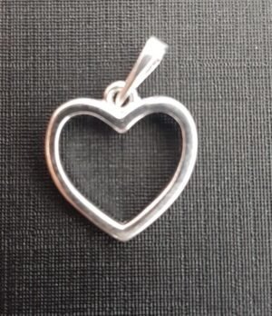 212.20 CORAÇÃO VAZADO