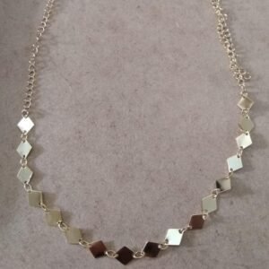4.27 choker piramide