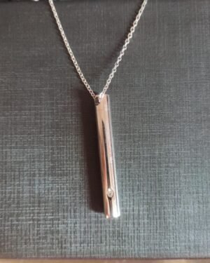 229.59 COLAR DE AÇO COM PINGENTE PORTA PERFUME