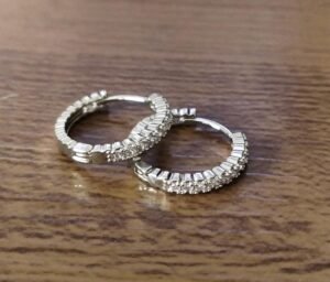 11.37 - PIERCING FOLHADO CRAVEJADO