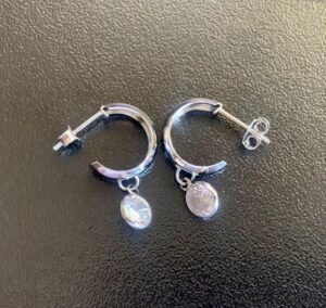 206.24 - BRINCO ARGOLA  AÇO COM PONTO DE LUZ