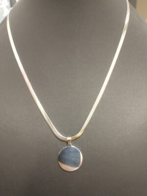 245.25 - COLAR DELICADO ELO RABO DE RATO ACHATADO COM MEDALHAO