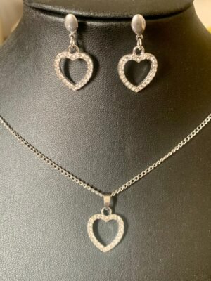 302.31 - CONJUNTO DE AÇO COLAR E BRINCO CORAÇÃO CRAVEJADO