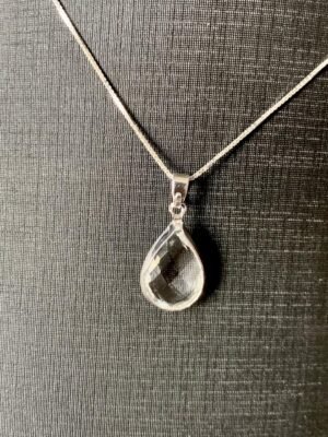 218.61 - COLAR DE PRATA PONTO DE LUZ GOTA GRANDE