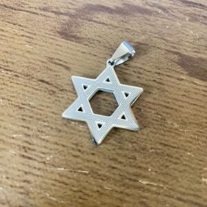 120.284 - PINGENTE DE AÇO ESTRELA DE DAVI TEXTURIZADA