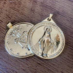 208.216 - PINGENTE BANHADO A OURO 18K NOSSA SENHORA DE GUADALUPE