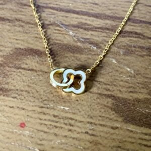 245.68 - COLAR DE AÇO TREVO PENDULO