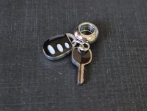 179.220 - BERLOQUE DE AÇO CHAVE DE CARRO