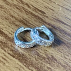 230.14 - ARGOLA BANHADA A PRATA CORAÇÕES VAZADOS